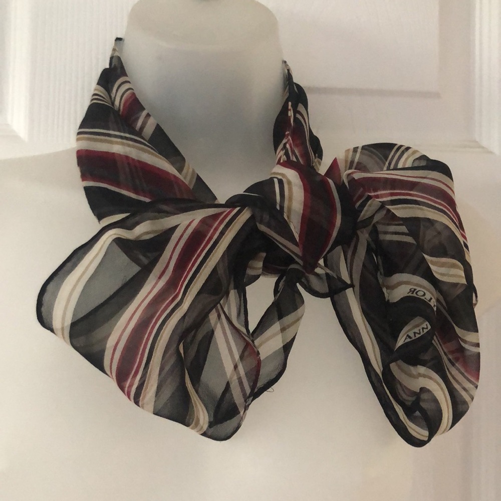 VTG Ann Taylor breezy diagonal stripe pattern pointed edge silk scarf